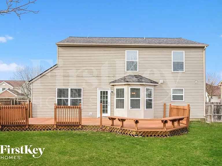 445 Winterwood Dr — Photo 15