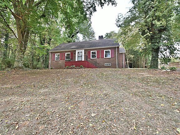 2nd image of 4815 Skyline Dr