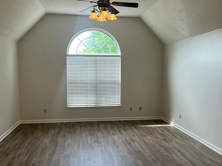 9148 Chimneyrock Blvd — Photo 3