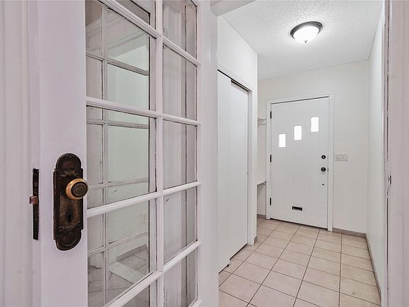 4th image of 94-51 Sutter Ave