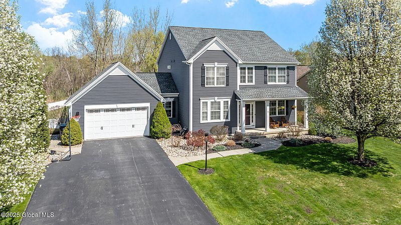 3rd image of 17 Hidden Farm Lane