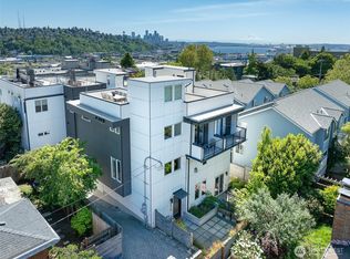 2415 W Lynn St, Seattle, WA 98199