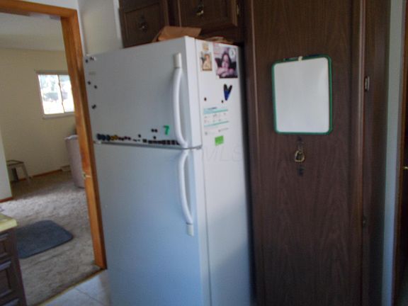 5th image of 412 E Stanton Ave