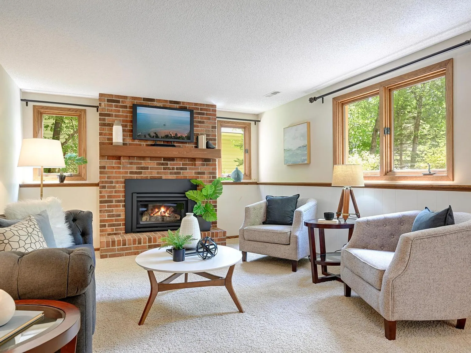 3 bed, 2000 sqft, $3,865 — Photo 4