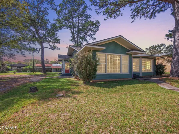 852 Napoleon Ave, Sunset, LA 70584