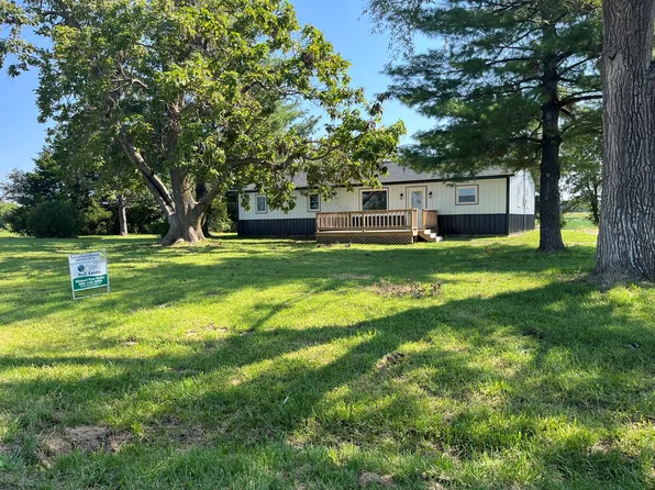 21833 Sacagawea Rd, Brunswick, MO 65236