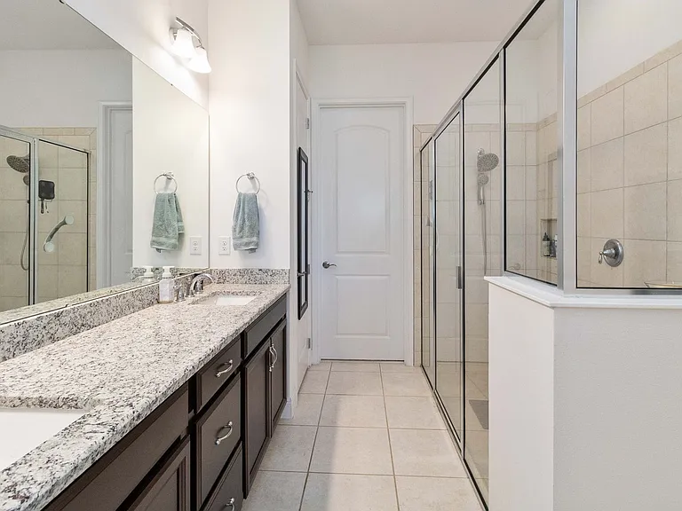 2557 Yellow Brick Rd — Photo 6