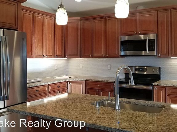 5th image of 3829 W Lakeshore Dr
