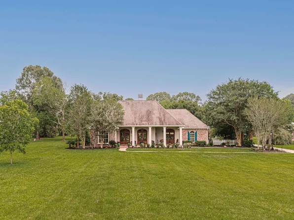 1026 Hunters Run Ave, Zachary, LA 70791