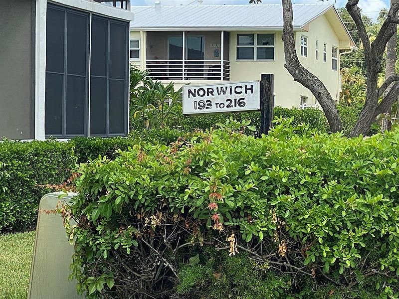 2nd image of 209 Norwich E #I