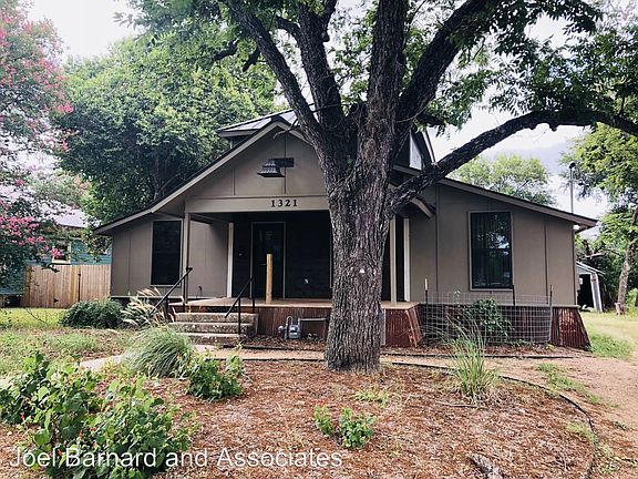 2nd image of 1321 W San Antonio St