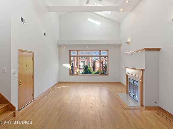 2nd image of 3328 N Sheffield Ave APT 5