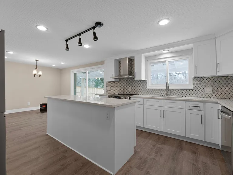 3383 Paris Blvd — Photo 34