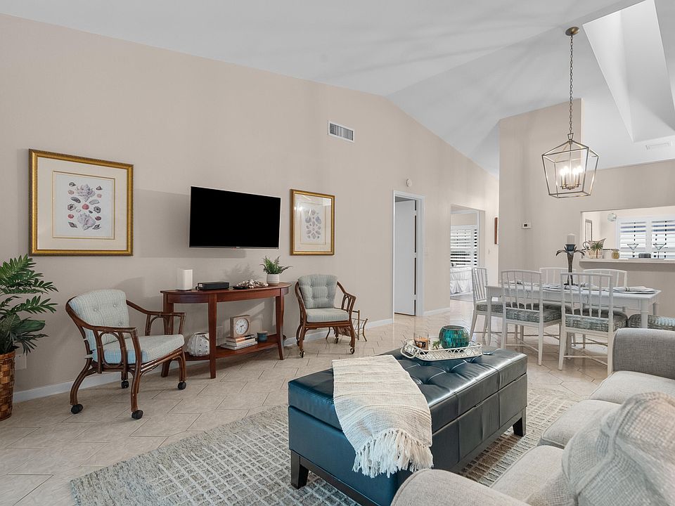 1st image of 1544 SW Silver Pine Way #104f
