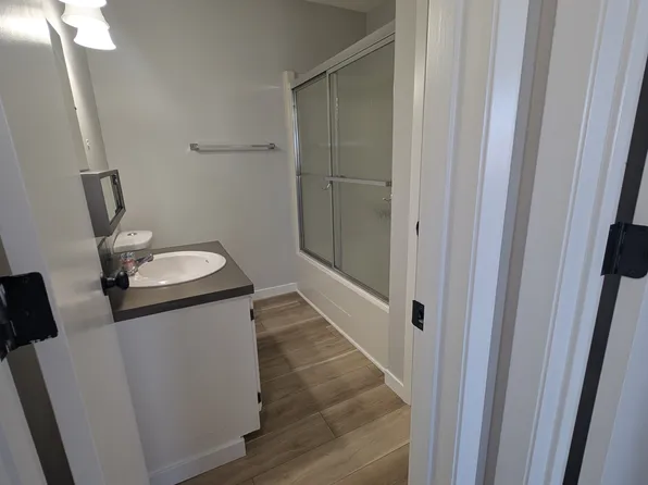 2121 Greene Building B