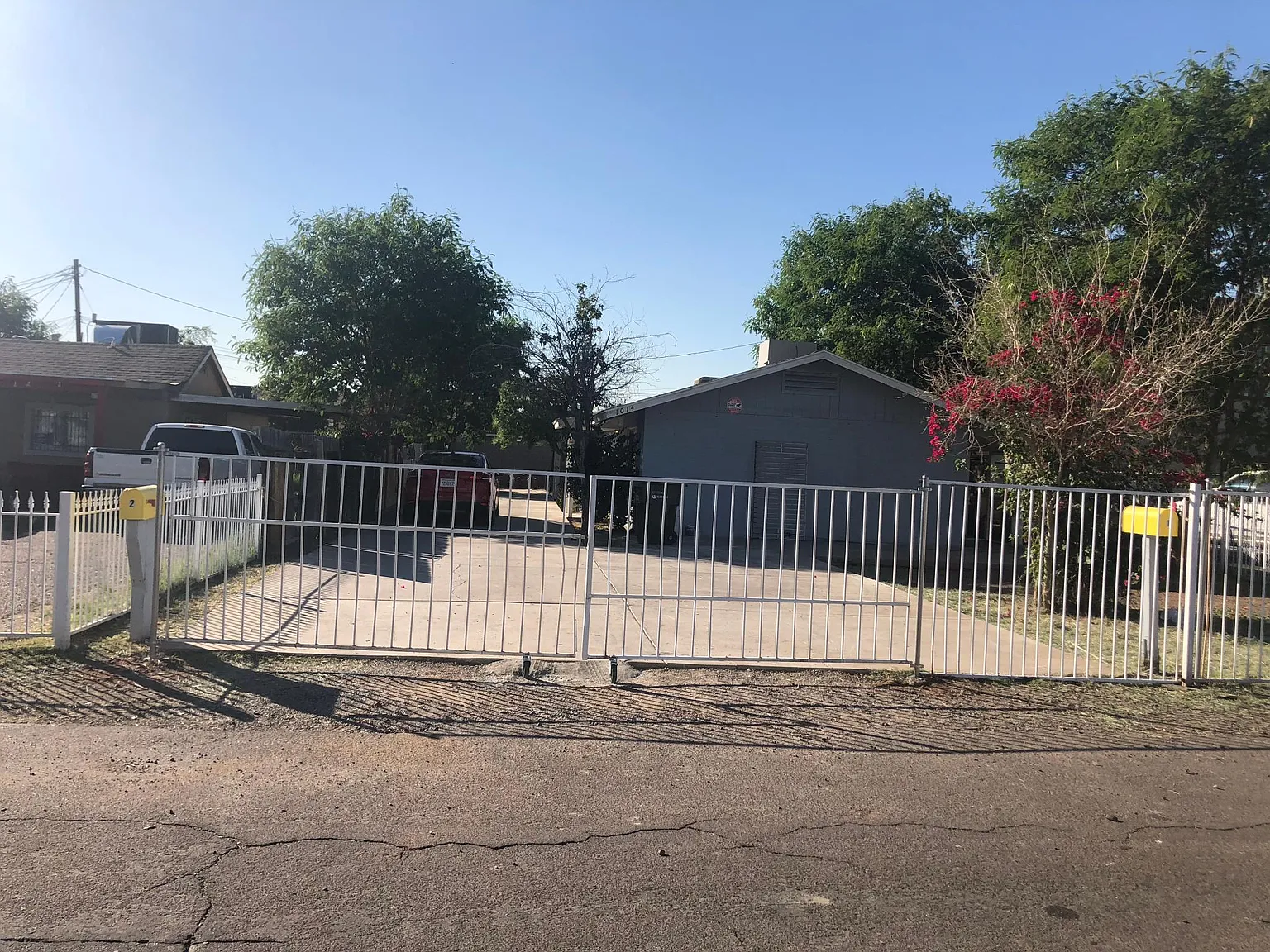 1014 N 22nd Pl — Photo 2