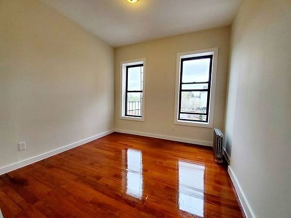 5th image of 881 5th Ave