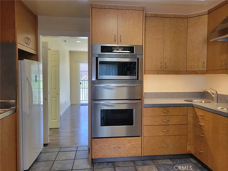 1884 Jaybrook Dr — Photo 14