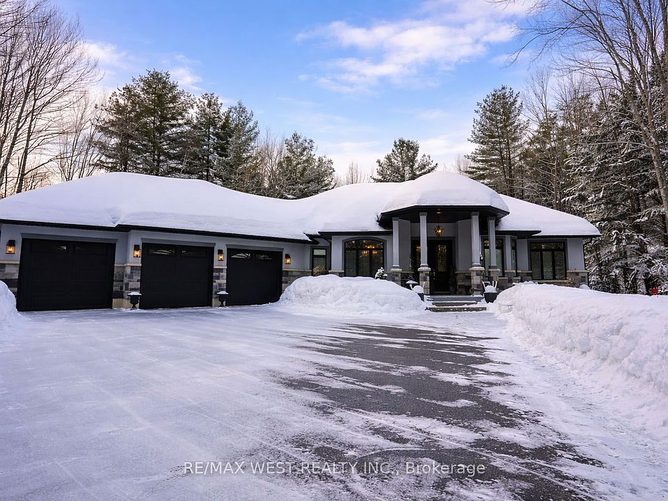 1st image of 2 Sycamore Cir