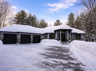 2 Sycamore Cir, Springwater, ON L0L2K0