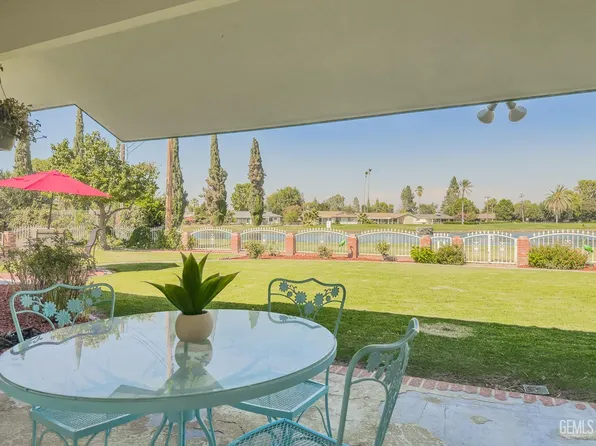 800 Pebble Beach Dr, Bakersfield, CA 93309