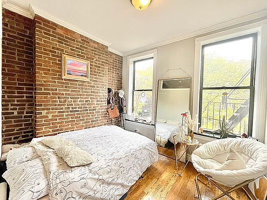 3rd image of 217 Mott St APT 4R
