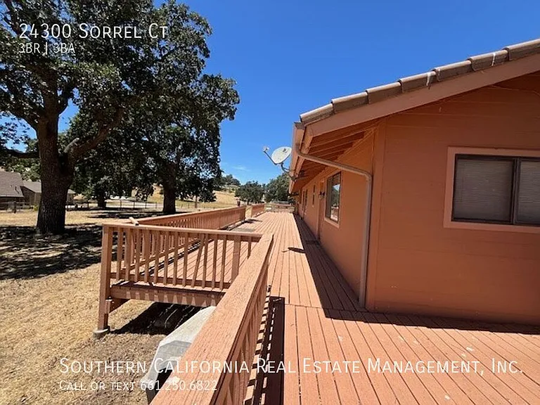 24300 Sorrel Ct — Photo 32