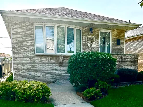 5138 S Neenah Ave, Chicago, IL 60638
