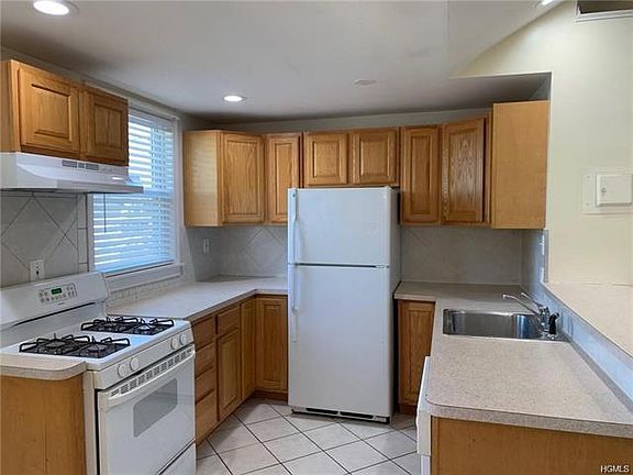 2nd image of 51 Schneider Ave