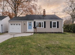 1608 Curry Dr, Lyndhurst, OH 44124