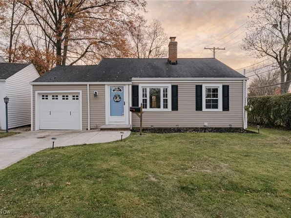 1608 Curry Dr, Lyndhurst, OH 44124