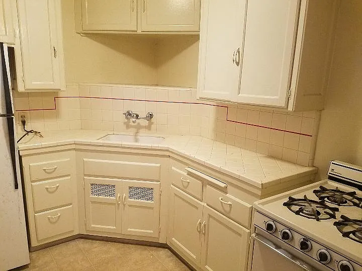 Large kitchen, lots counter & cupboard space - 45 Roswell Ave #4