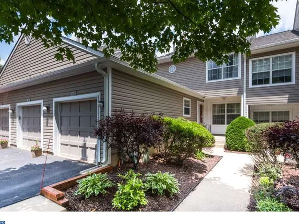 307 Stanton Ct, Glen Mills, PA 19342