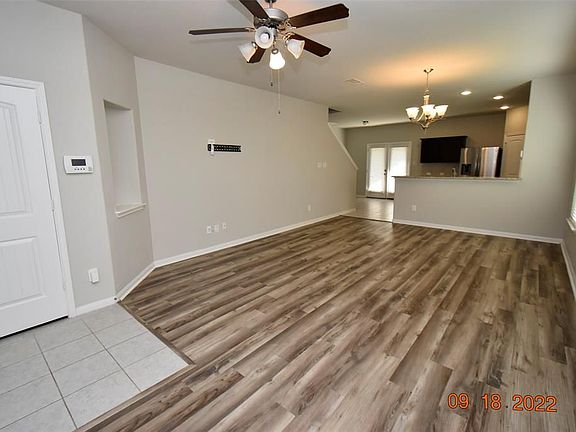 2nd image of 1912 Acaciawood Way