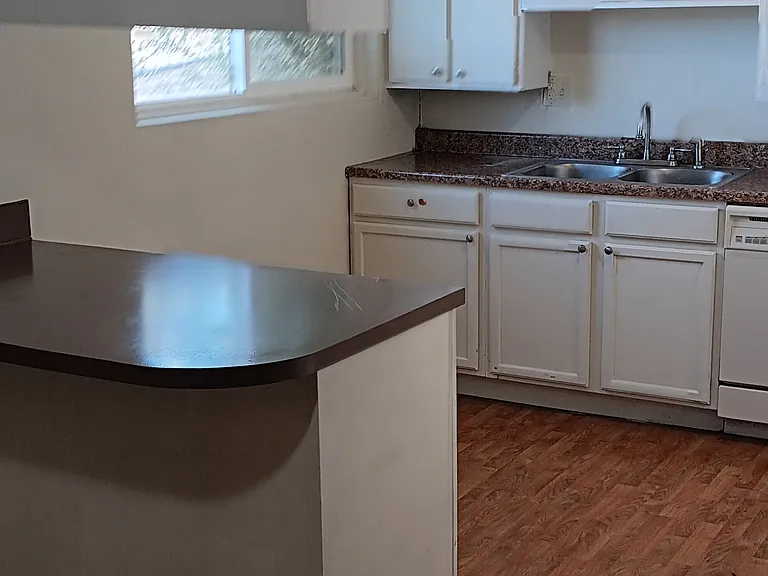 1040 Magnolia St #B — Photo 1