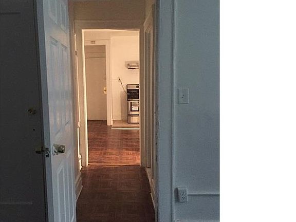 3rd image of 535 Hawthorne Ave APT 305