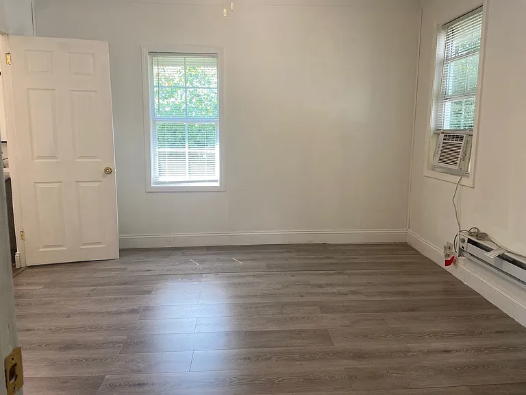 703 Brown St — Photo 18