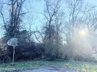 1004 Leconte Rd, Knoxville, TN 37914