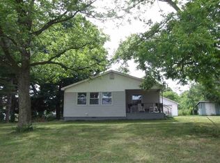 237 N Fulton St, Clinton, IN 47842