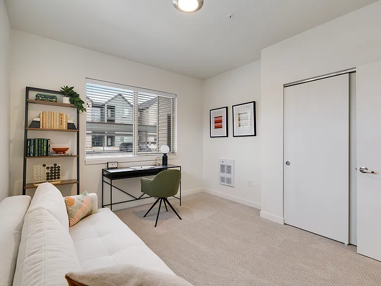 Aurora Apartment Homes — Photo 22