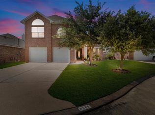8106 Cove Timbers Ln, Tomball, TX 77375