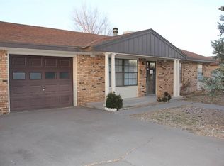 806 W 19th St, Portales, NM 88130