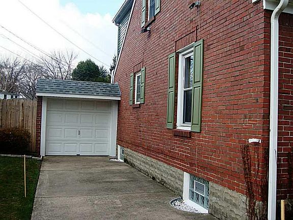 2nd image of 410 Superior Ave