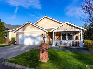 496 NW 12th Loop, Oak Harbor, WA 98277