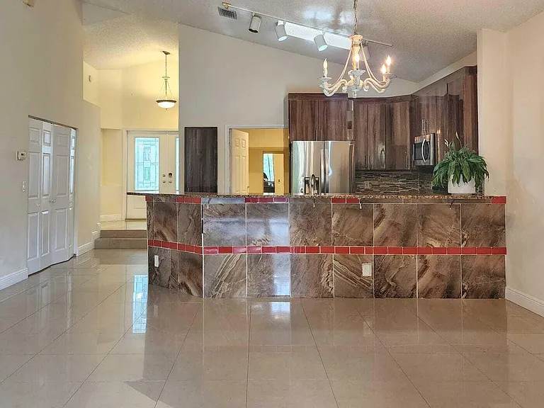 7705 Forest Green Ln — Photo 15