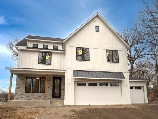 2116 65th St E, Inver Grove Heights, MN 55077