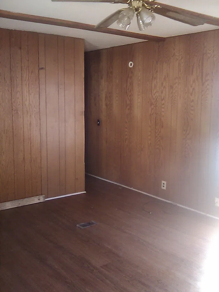 1503 Hinton Lot 6 — Photo 4