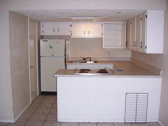 4th image of 401 SE 12th 184 Norman #184