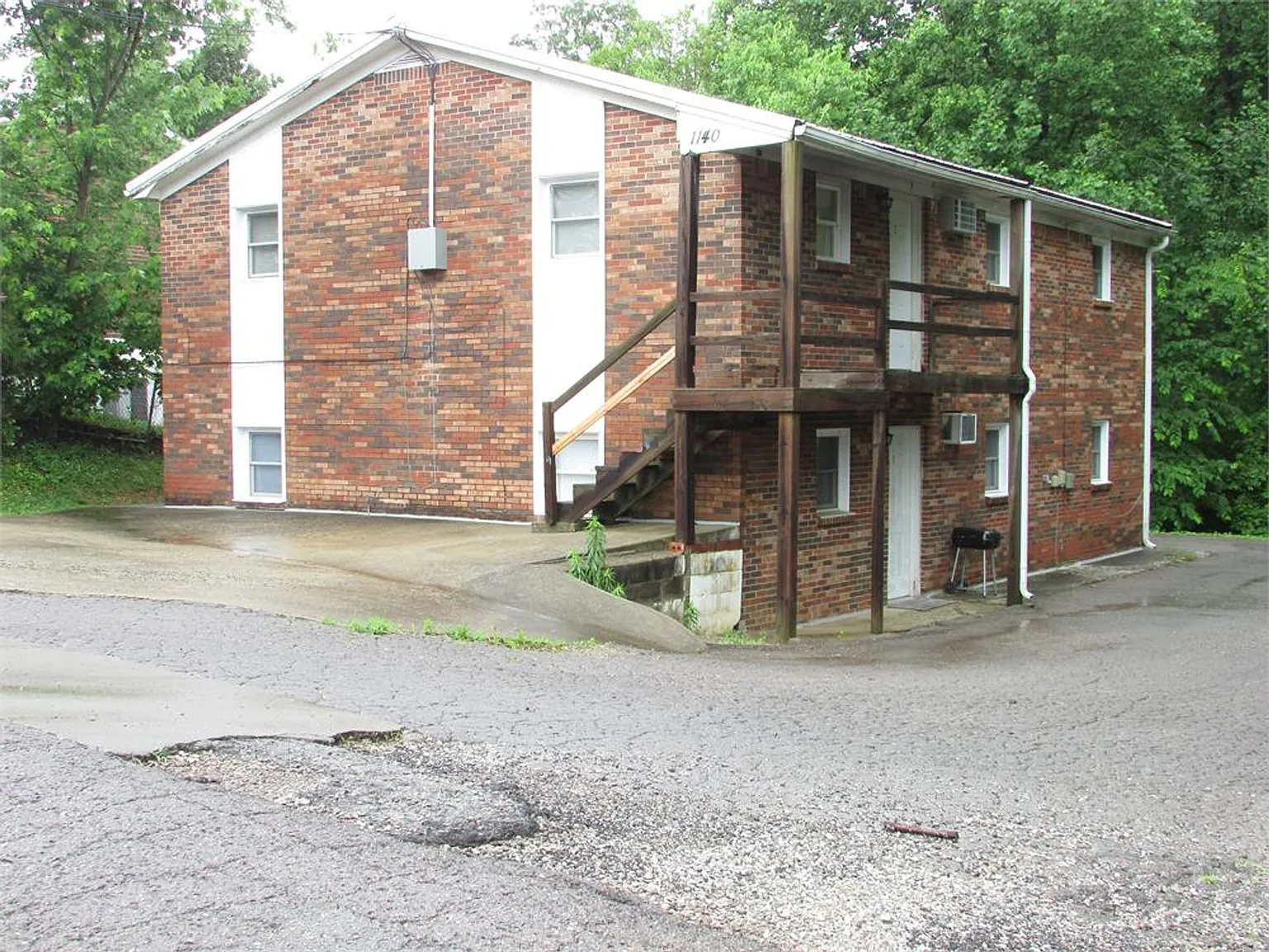 1140 Evelyn Drive — Photo 1
