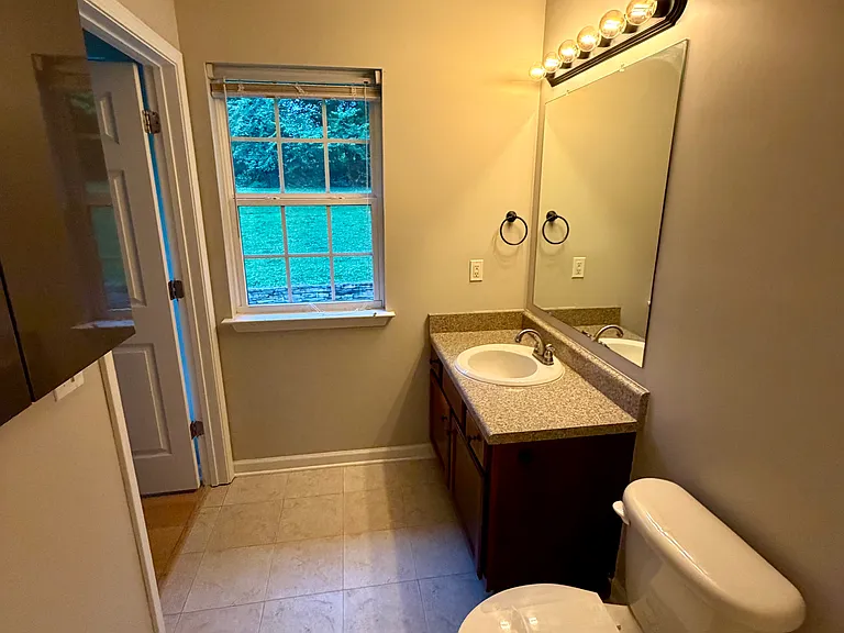 230 Blanton St — Photo 16